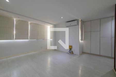 Apartamento à venda com 360m², 4 quartos e 2 vagasSuíte 1