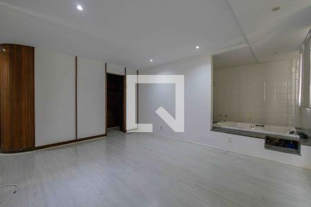 Apartamento à venda com 360m², 4 quartos e 2 vagasSuíte 1