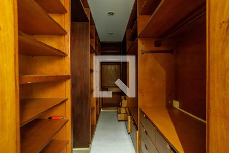 Apartamento à venda com 360m², 4 quartos e 2 vagasCloset da Suíte 1