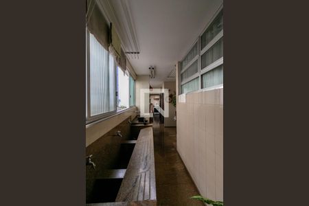 Apartamento à venda com 270m², 4 quartos e 1 vagaÁrea de Serviço