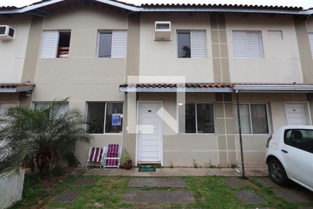 Casa de condomínio para alugar com 120m², 3 quartos e 2 vagasFachada