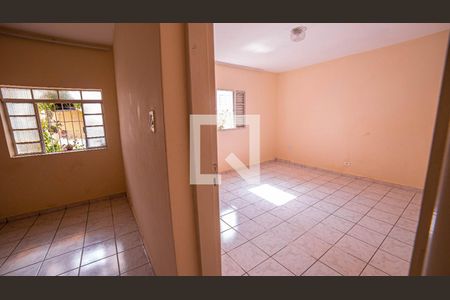 Sala de casa para alugar com 1 quarto, 70m² em Vila Moinho Velho, São Paulo