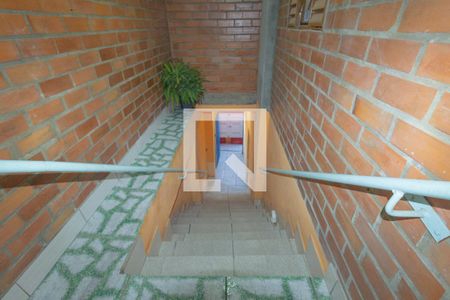 Casa para alugar com 117m², 3 quartos e sem vagaEscada