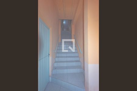 Casa para alugar com 117m², 3 quartos e sem vagaEscada