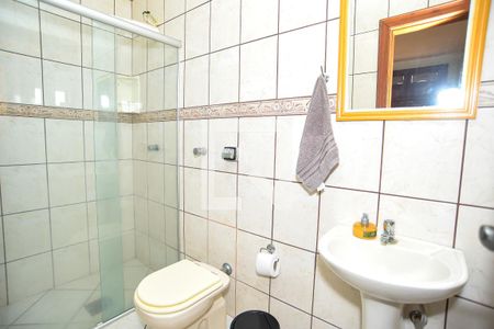 Casa de condomínio para alugar com 700m², 2 quartos e 5 vagas Casa de condomínio para alugar com 700m², 2 quartos e 5 vagasBanheiro da Suíte 2