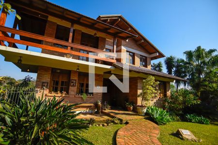 Casa de condomínio para alugar com 700m², 2 quartos e 5 vagas Casa de condomínio para alugar com 700m², 2 quartos e 5 vagasFachada