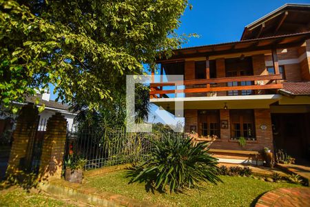 Casa de condomínio para alugar com 700m², 2 quartos e 5 vagas Casa de condomínio para alugar com 700m², 2 quartos e 5 vagasFachada