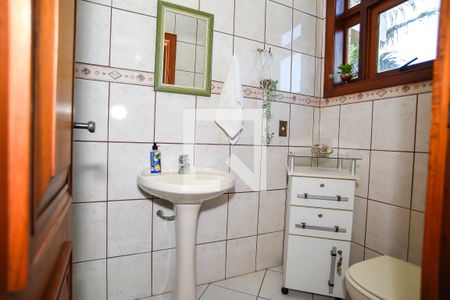 Casa de condomínio para alugar com 700m², 2 quartos e 5 vagas Casa de condomínio para alugar com 700m², 2 quartos e 5 vagasBanheiro da Suíte 1