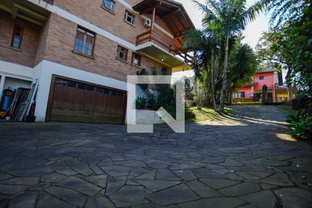 Casa de condomínio para alugar com 700m², 2 quartos e 5 vagas Casa de condomínio para alugar com 700m², 2 quartos e 5 vagasFachada