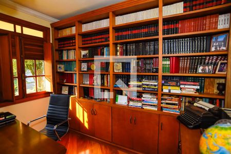 Casa de condomínio para alugar com 700m², 2 quartos e 5 vagas Casa de condomínio para alugar com 700m², 2 quartos e 5 vagasEscritório