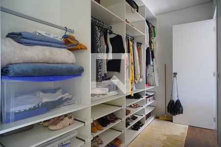 Casa para alugar com 600m², 3 quartos e 5 vagasCloset