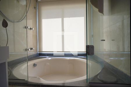 Casa para alugar com 600m², 3 quartos e 5 vagasBanheira