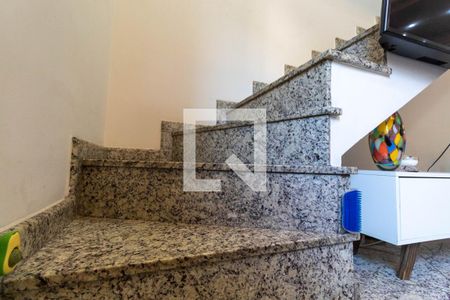 Escada de casa de condomínio à venda com 2 quartos, 72m² em Jardim Lisboa, São Paulo