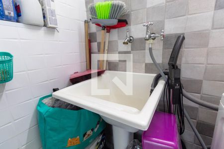 Casa de condomínio à venda com 72m², 2 quartos e 1 vagaLavanderia