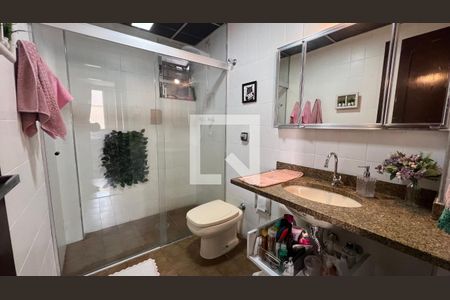 Apartamento à venda com 101m², 4 quartos e sem vagaBanheiro