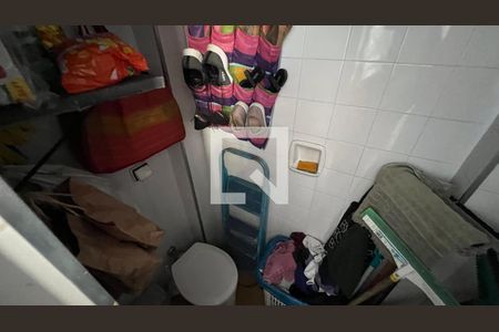 Apartamento à venda com 101m², 4 quartos e sem vagaBanheiro de serviço