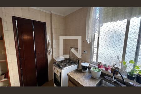 Apartamento à venda com 101m², 4 quartos e sem vagaCozinha
