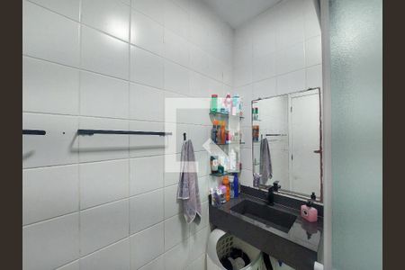 Apartamento à venda com 60m², 3 quartos e 1 vaga Apartamento à venda com 60m², 3 quartos e 1 vagaBanheiro