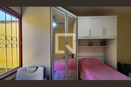 Casa à venda com 150m², 3 quartos e 3 vagas Casa à venda com 150m², 3 quartos e 3 vagasQuarto 2