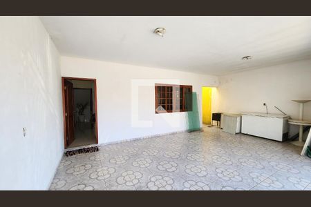 Casa à venda com 150m², 3 quartos e 3 vagas Casa à venda com 150m², 3 quartos e 3 vagasGaragem