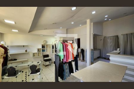 Casa à venda com 150m², 3 quartos e 3 vagas Casa à venda com 150m², 3 quartos e 3 vagasEdícula