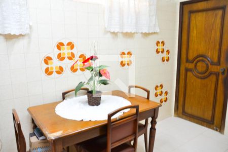 Casa à venda com 363m², 3 quartos e 4 vagasCozinha