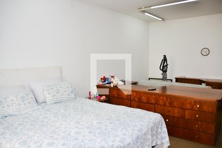 Casa à venda com 363m², 3 quartos e 4 vagasQuarto 2