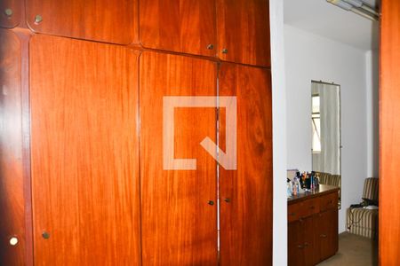 Casa à venda com 363m², 3 quartos e 4 vagasQuarto 2