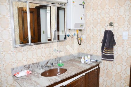 Casa à venda com 363m², 3 quartos e 4 vagasBanheiro