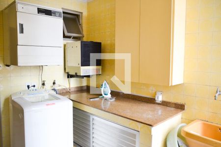 Casa à venda com 363m², 3 quartos e 4 vagasLavanderia