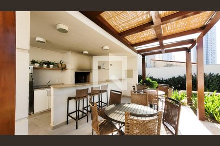 Apartamento para alugar com 55m², 2 quartos e 2 vagas Apartamento para alugar com 55m², 2 quartos e 2 vagasÁrea comum - Churrasqueira