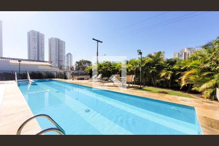 Apartamento para alugar com 55m², 2 quartos e 2 vagas Apartamento para alugar com 55m², 2 quartos e 2 vagasÁrea comum - Piscina