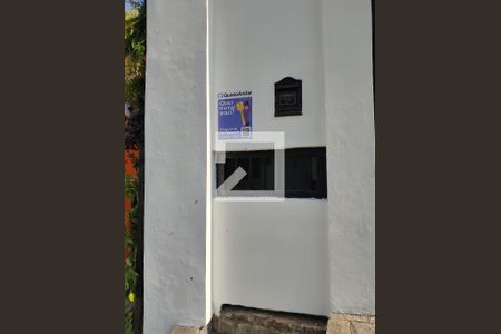 Casa à venda com 230m², 3 quartos e 2 vagas Casa à venda com 230m², 3 quartos e 2 vagasplaquinha