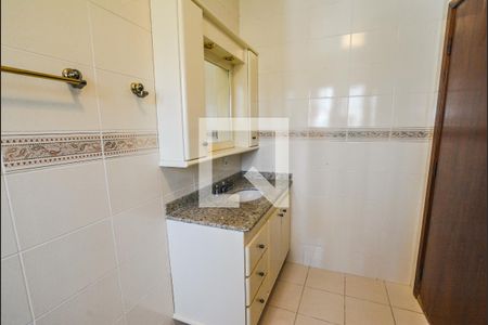 Casa à venda com 230m², 3 quartos e 2 vagasBanheiro da Suíte