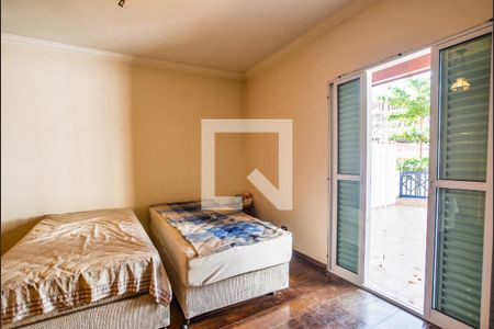 Casa à venda com 230m², 3 quartos e 2 vagasQuarto Suíte