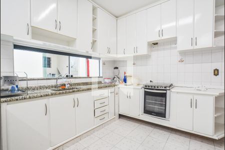 Casa à venda com 230m², 3 quartos e 2 vagasCozinha