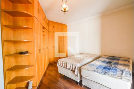 Casa à venda com 230m², 3 quartos e 2 vagasQuarto Suíte