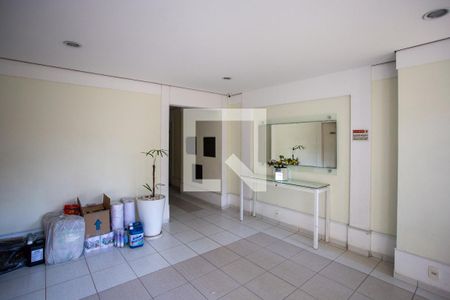 Apartamento para alugar com 47m², 2 quartos e 1 vagaHall social