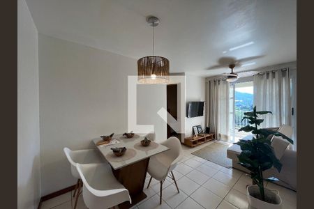 Sala de apartamento para alugar com 2 quartos, 59m² em Jacarepaguá, Rio de Janeiro