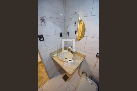 Apartamento para alugar com 67m², 4 quartos e sem vagaBanheiro