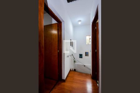 Casa à venda com 130m², 2 quartos e 5 vagasEscada Quartos/Sala