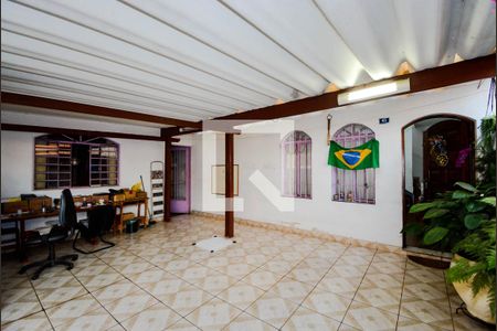 Casa à venda com 130m², 2 quartos e 5 vagasGaragem