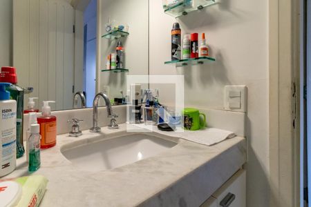 Casa à venda com 405m², 3 quartos e 4 vagas Casa à venda com 405m², 3 quartos e 4 vagasBanheiro do Quarto 1