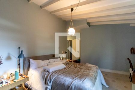 Casa à venda com 405m², 3 quartos e 4 vagas Casa à venda com 405m², 3 quartos e 4 vagasQuarto 2