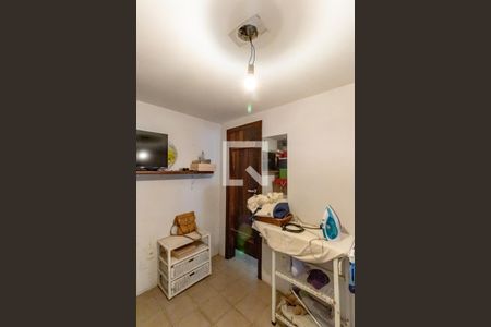 Casa à venda com 405m², 3 quartos e 4 vagas Casa à venda com 405m², 3 quartos e 4 vagasÁrea de Serviço