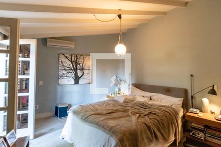 Casa à venda com 405m², 3 quartos e 4 vagas Casa à venda com 405m², 3 quartos e 4 vagasQuarto 2