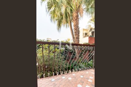 Casa à venda com 405m², 3 quartos e 4 vagas Casa à venda com 405m², 3 quartos e 4 vagasQuarto 1