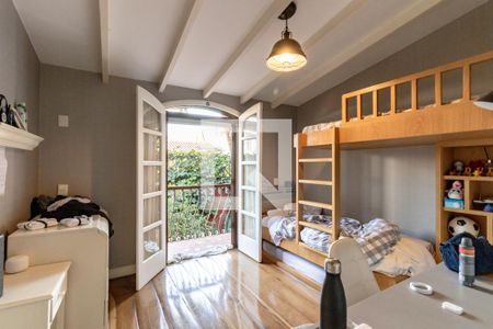 Casa à venda com 405m², 3 quartos e 4 vagas Casa à venda com 405m², 3 quartos e 4 vagasQuarto 1