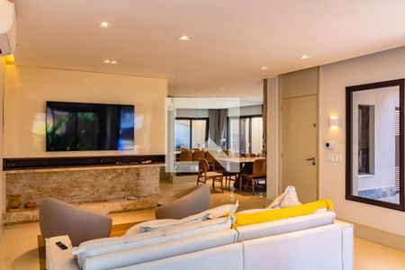 Sala de casa à venda com 3 quartos, 250m² em Planalto Paulista, São Paulo