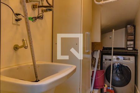 Casa à venda com 250m², 3 quartos e 4 vagasÁrea de Serviço